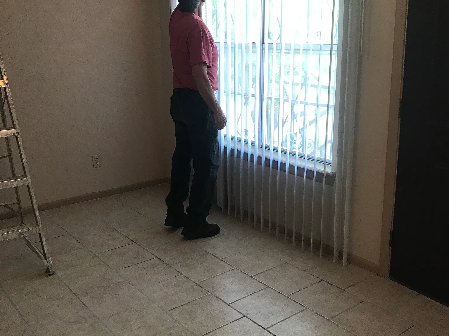 Raintree Condominiums — Photo 1