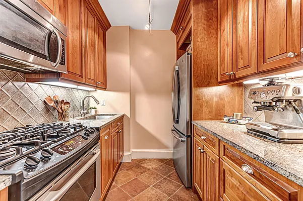 Sold by Christie's International Real Estate Group, LLC | media 20