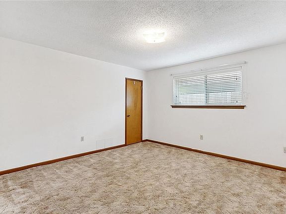2nd image of 1320 Pecan Ave