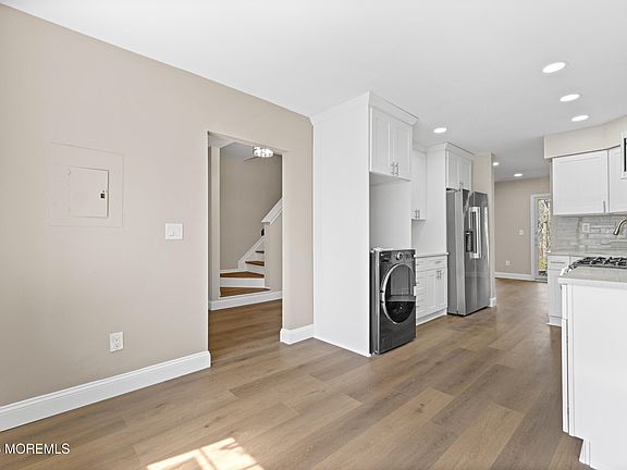 4th image of 805 Arlington Drive