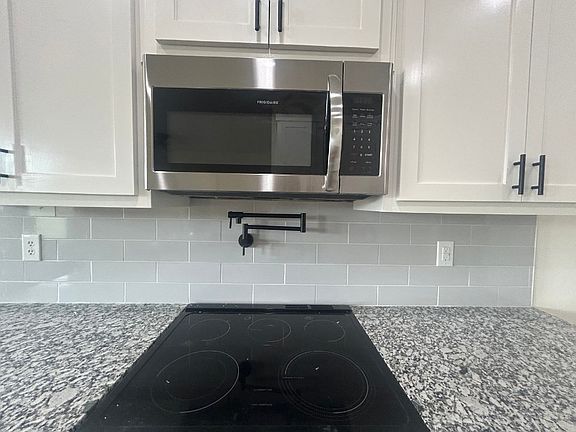 3rd image of 3004 Blum St