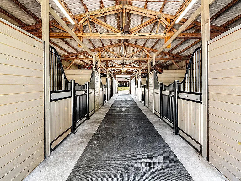 6149 Park Ln E #BARN — Photo 14