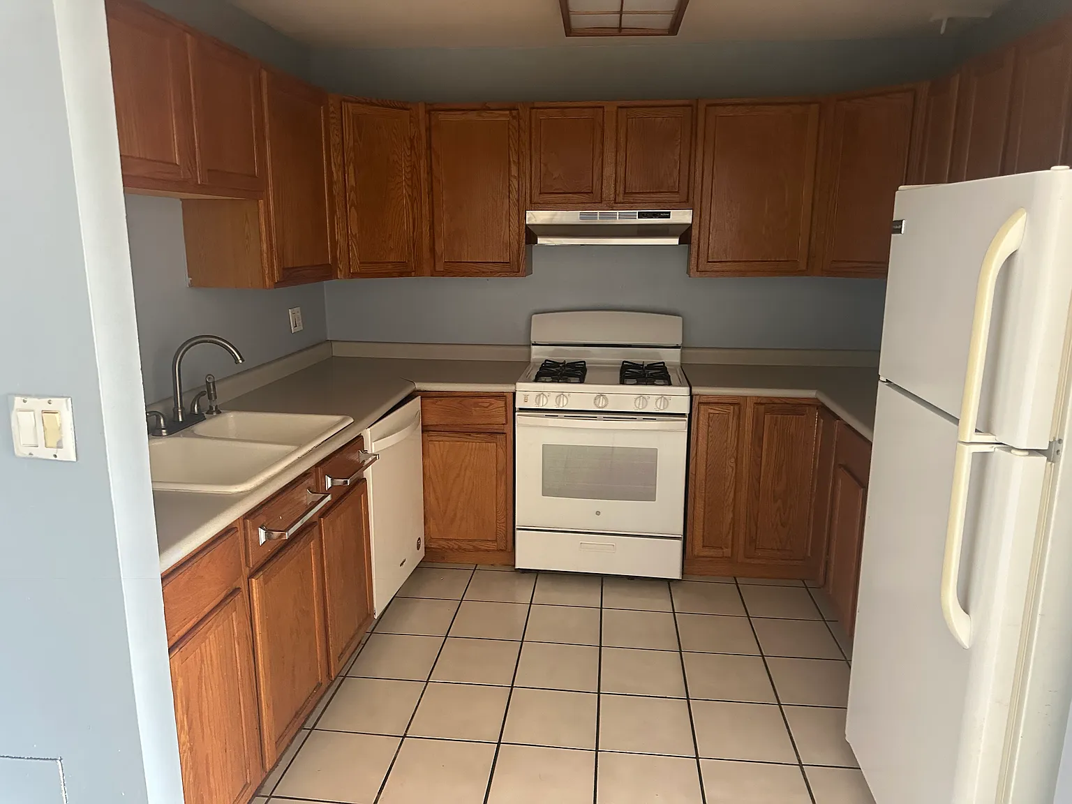 2 bed, 980 sqft, $1,699 — Photo 3