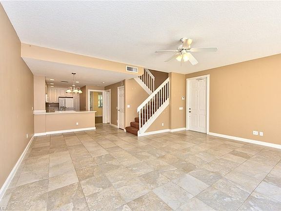 4th image of 28205 Jeneva Way