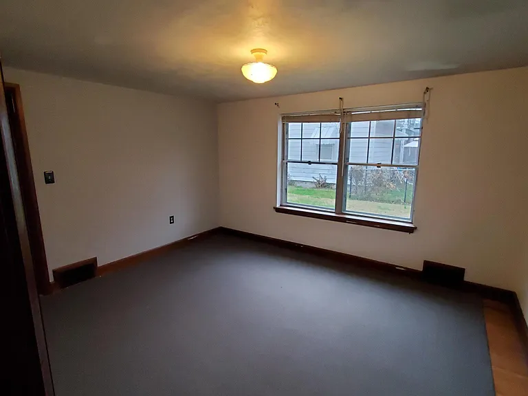 Large Bedroom #1
