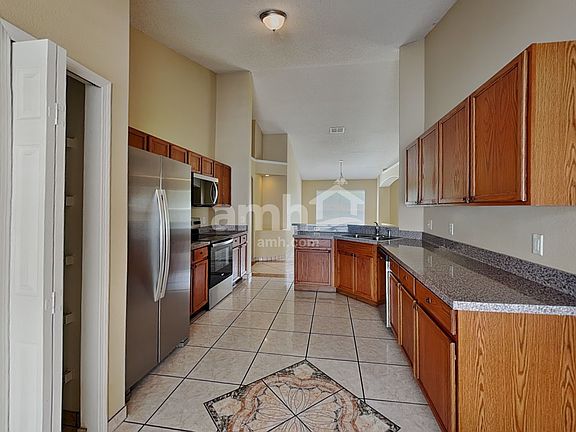 4th image of 7964 Oakstone Ct