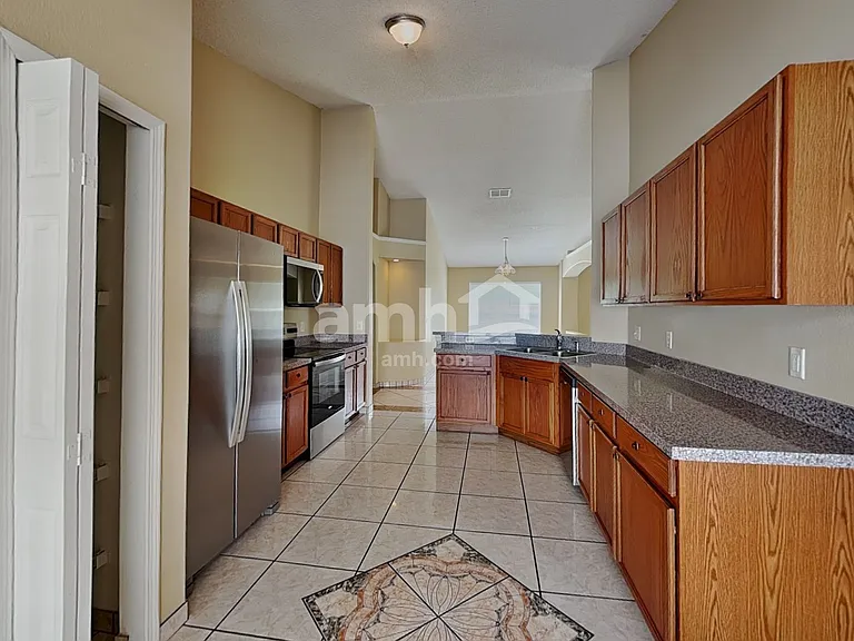 7964 Oakstone Ct — Photo 4