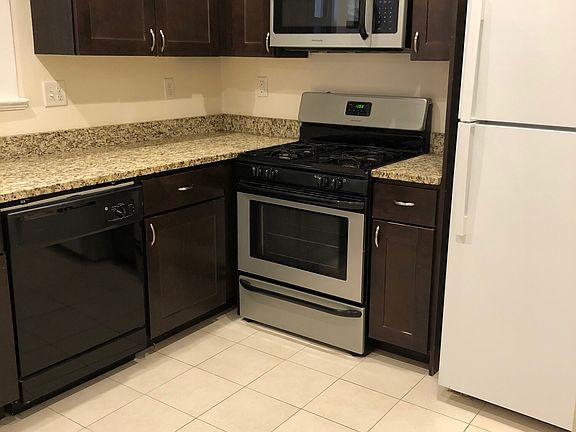 2nd image of 11 Upland Rd #4