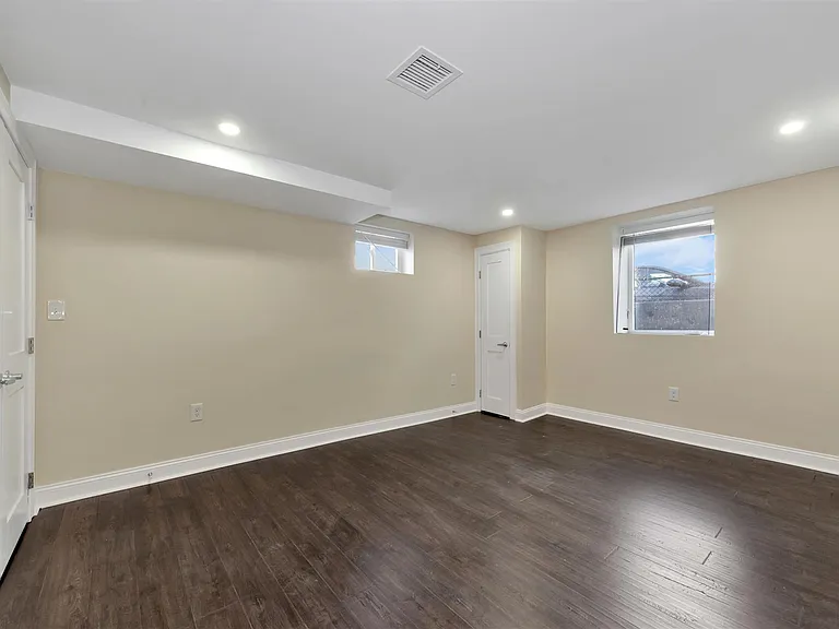39 Wright Ave #1 — Photo 11
