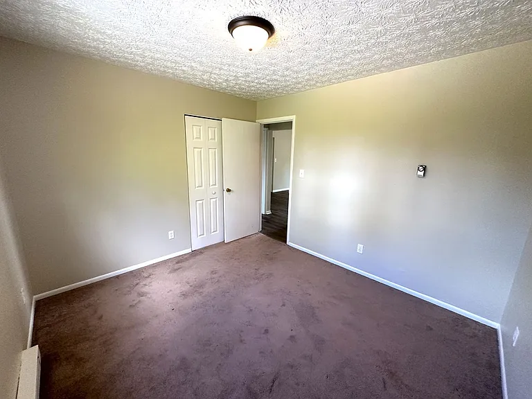 180 Manor Dr — Photo 9