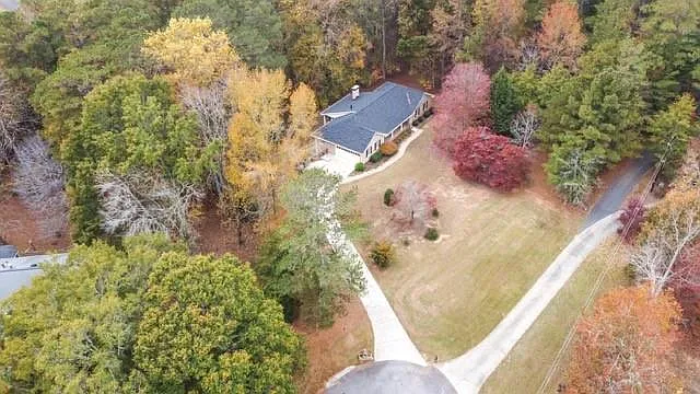 4 bed, 5.0 bath, 3473 sqft, $5,800 — Photo 2
