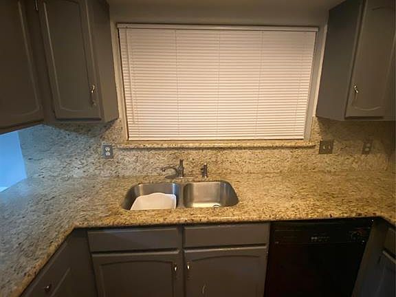 2nd image of 11910 Kirknoll Dr
