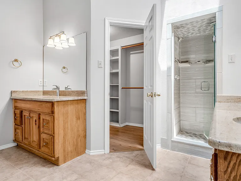 2200 Reading Rd — Photo 14