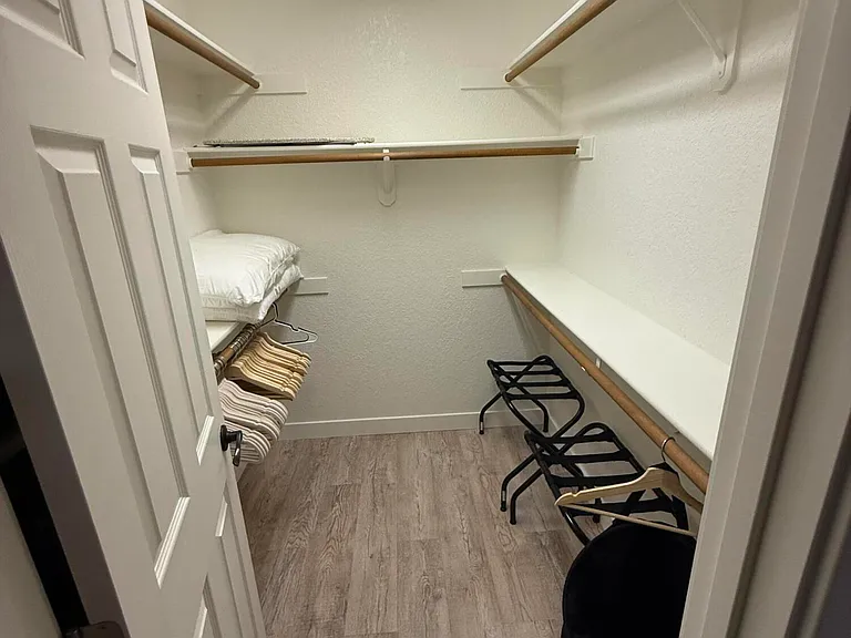 3880 Vega Dr — Photo 17