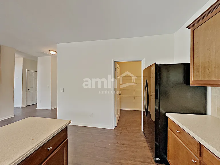 228 Oakland Way — Photo 9