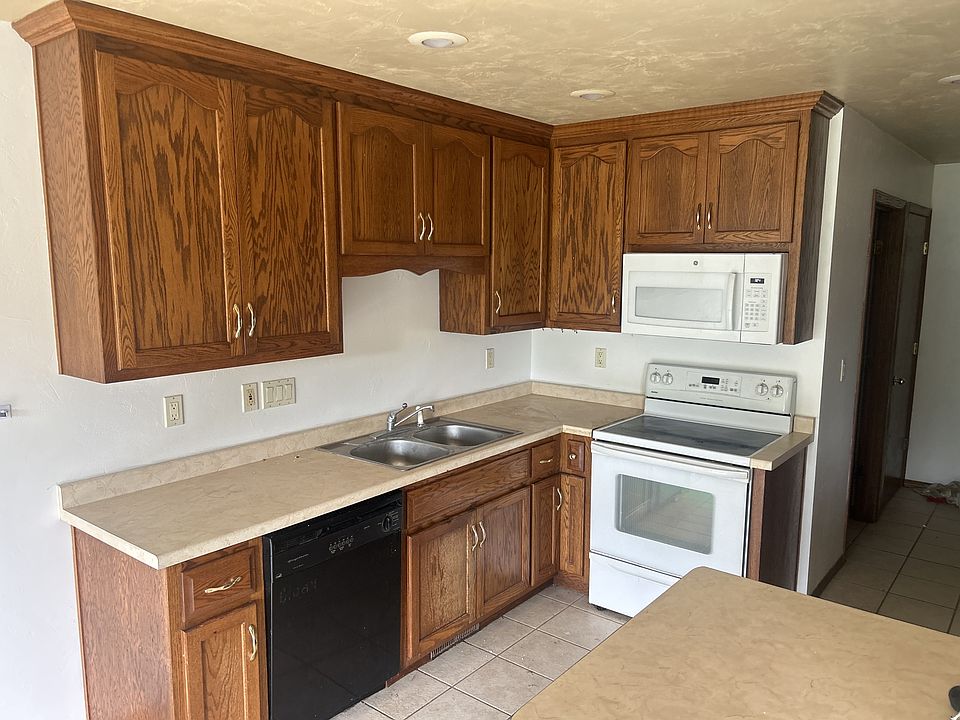 2nd image of 2980 Clifford Ct
