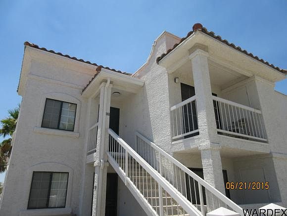 2nd image of 1922 Las Palmas Ln APT 224