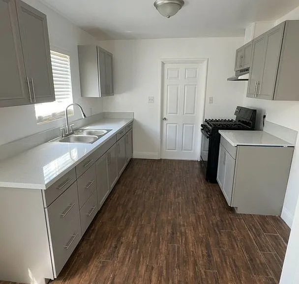 408 NE 2nd Ave — Photo 5