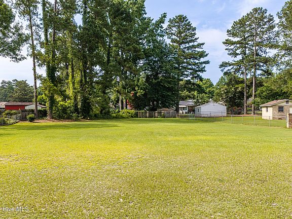 3rd image of 1724 Deerwood Drive