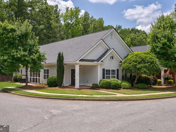 2196 Eisenhower Ave, Bogart, GA 30622