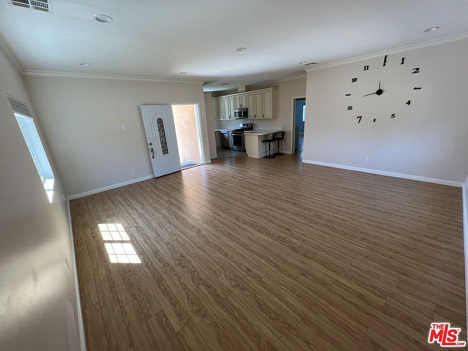 1st image of 7927 Hillrose St
