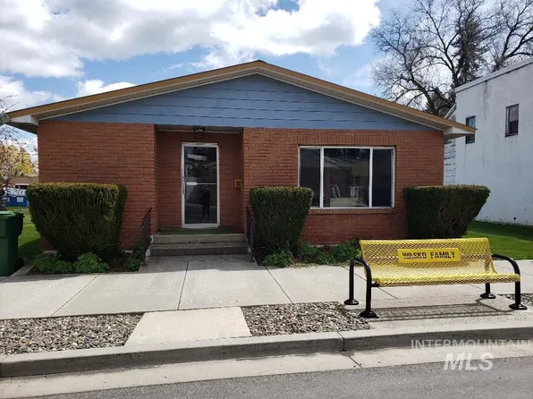 505 Oak St, Nezperce, ID 83543