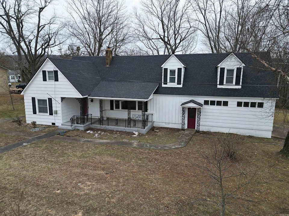 1st image of 303 W Campus St