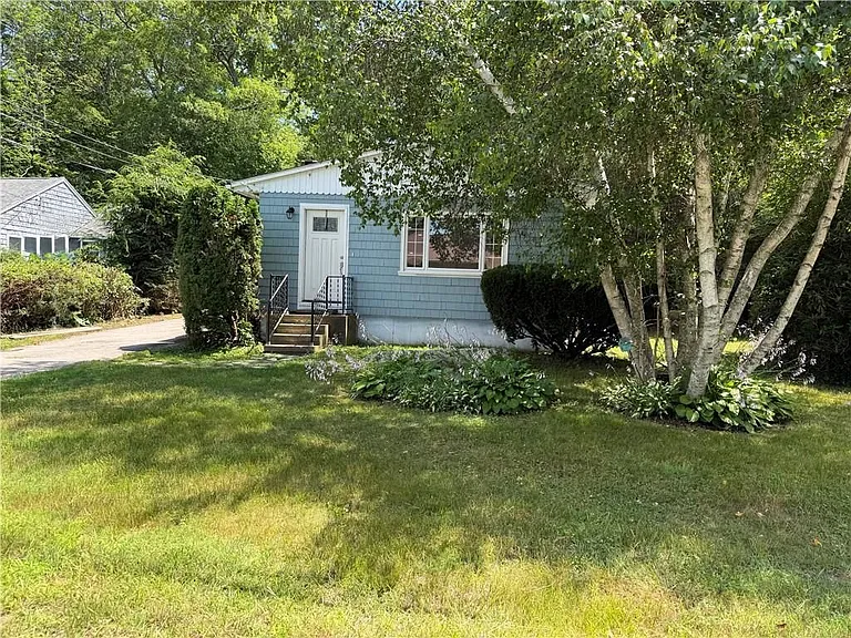 190 E Shore Dr — Photo 1