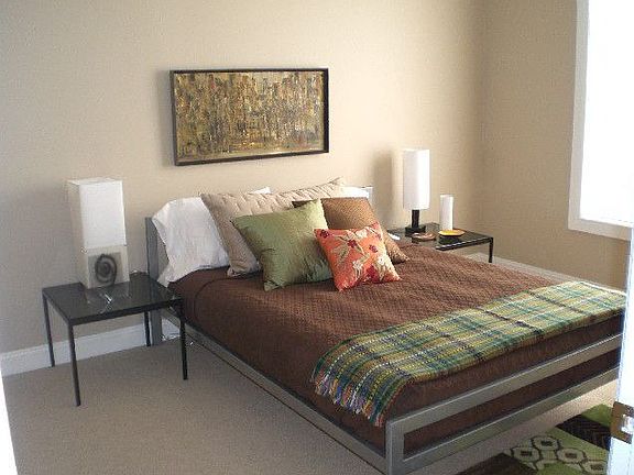 Front bedroom