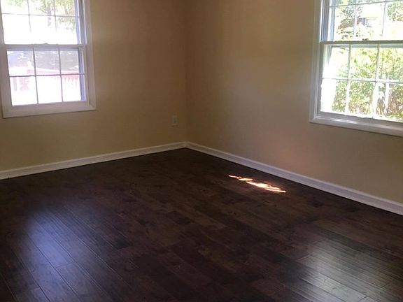 4th image of 48 Crestview Dr