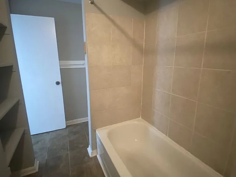 1728 Chester Rd — Photo 13