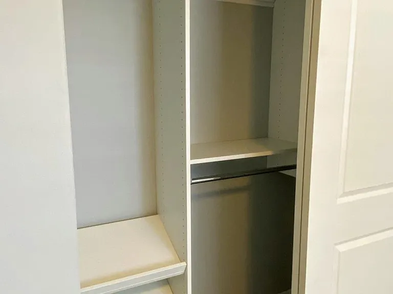 5025 Barrow Ave #6 — Photo 8