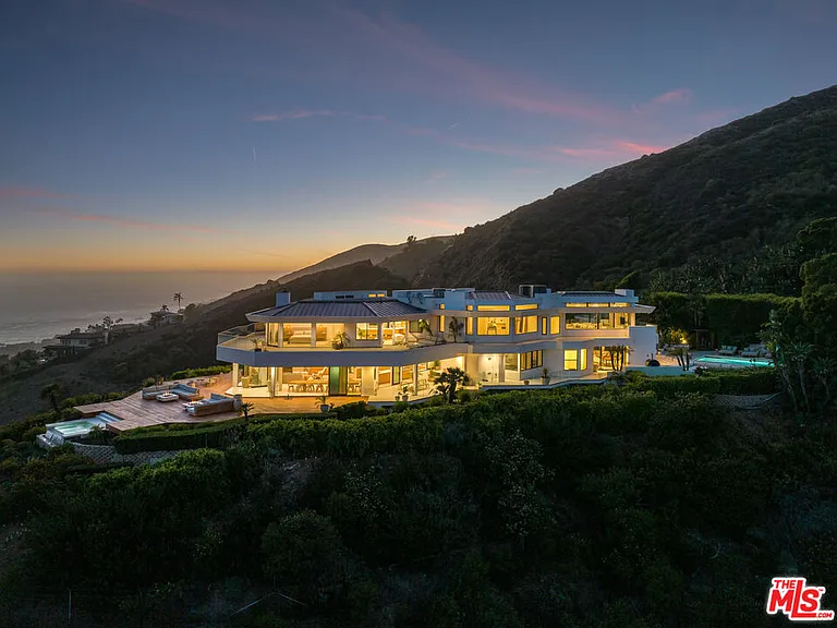 4310 Encinal Canyon Rd — Photo 28