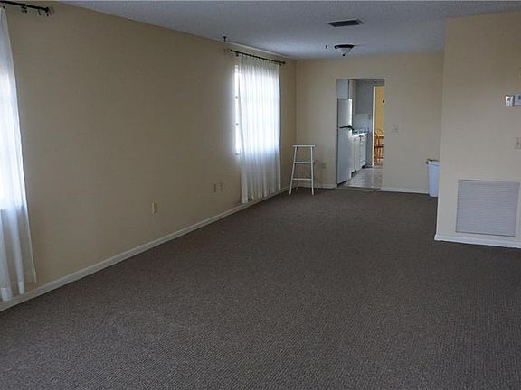 5th image of 2850 59th St S APT 201