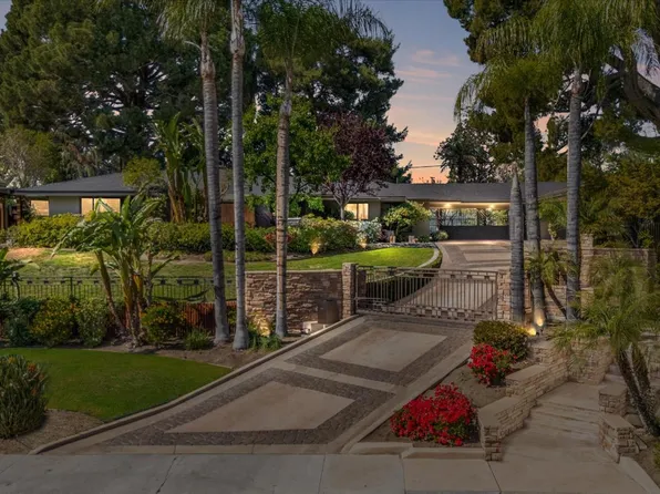 1812 Country Club Dr, Bakersfield, CA 93306