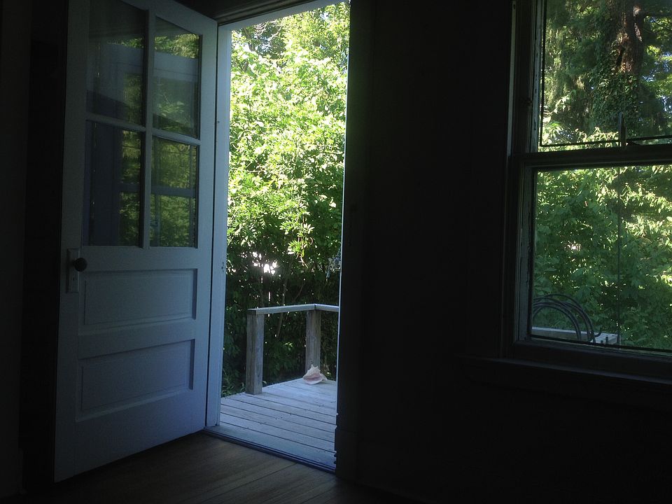 back door to rear deck
