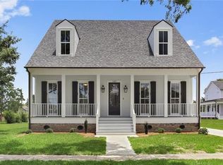 1825 Benjamin St, Arabi, LA 70032