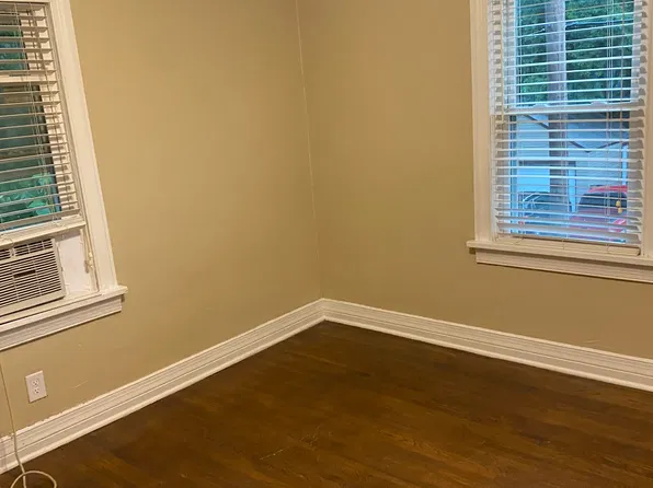 2703 E Independence St, Tulsa, OK 74110