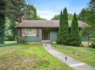 34 Tait Rd, Trumbull, CT 06611