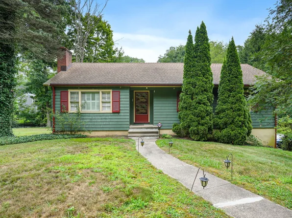 34 Tait Road, Trumbull, CT 06611