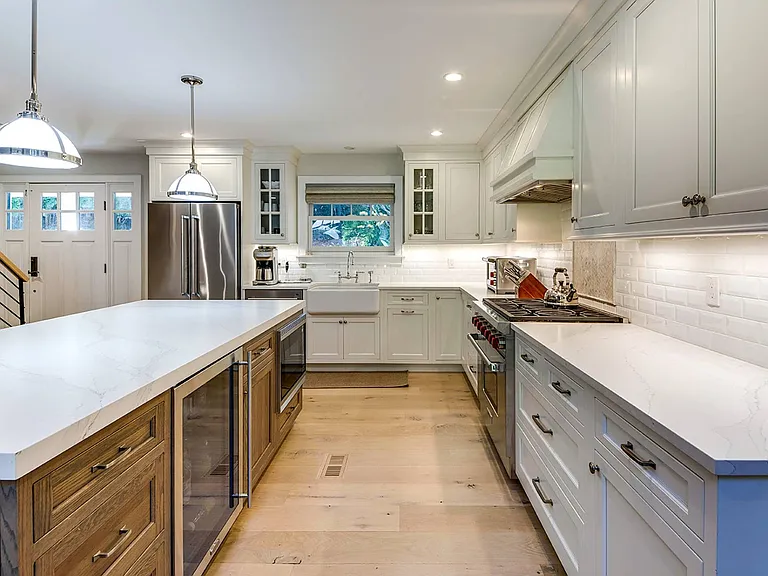 10 Villa Ave — Photo 5