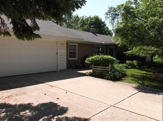 1st image of 226 Park Crest Dr