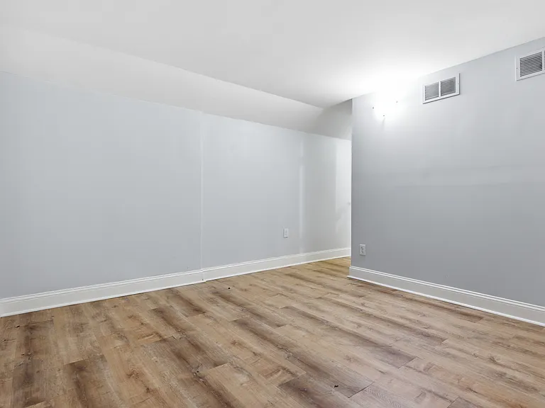 1345 Euclid St NW — Photo 16