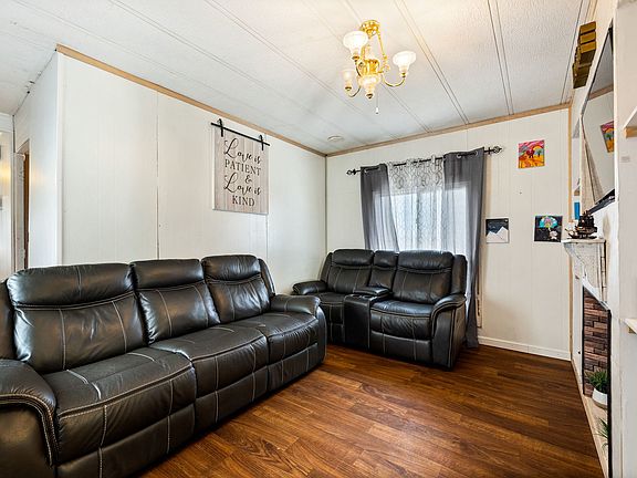 3rd image of 428 W Touhy Ave Lot 223