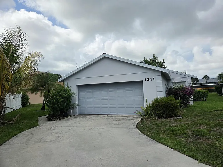 1211 Pine Sage Cir — Photo 2