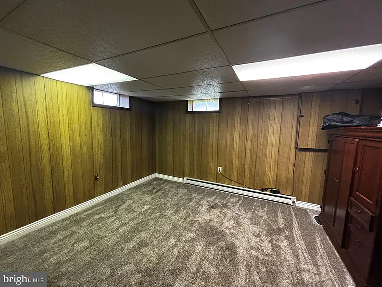 32 Forest Ave — Photo 5