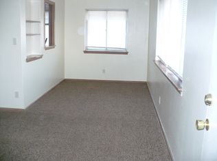 9520 W Capitol Dr, Wauwatosa, WI 53222