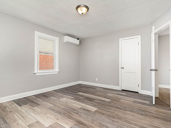 5th image of 1293 W Ocean View Ave APT 1