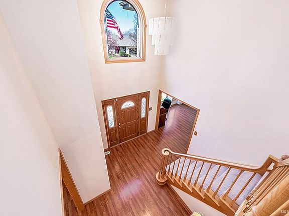 5th image of 22209 Jasmine Dr