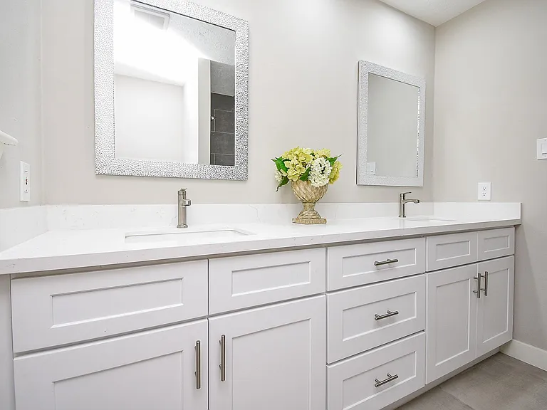 2835 Colony Dr — Photo 28